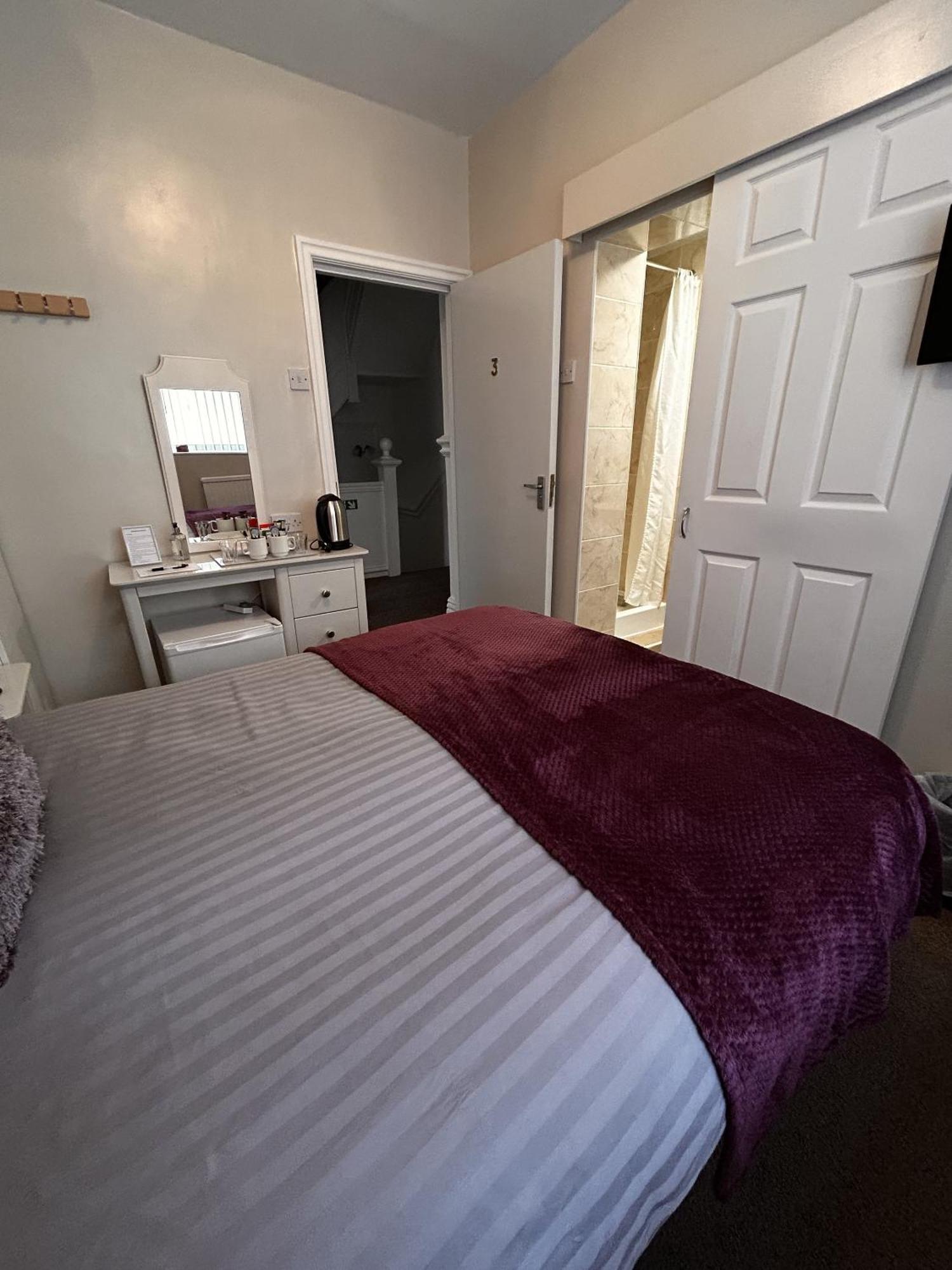 The Inglewood Hotel *Adults Only* — Photos 1